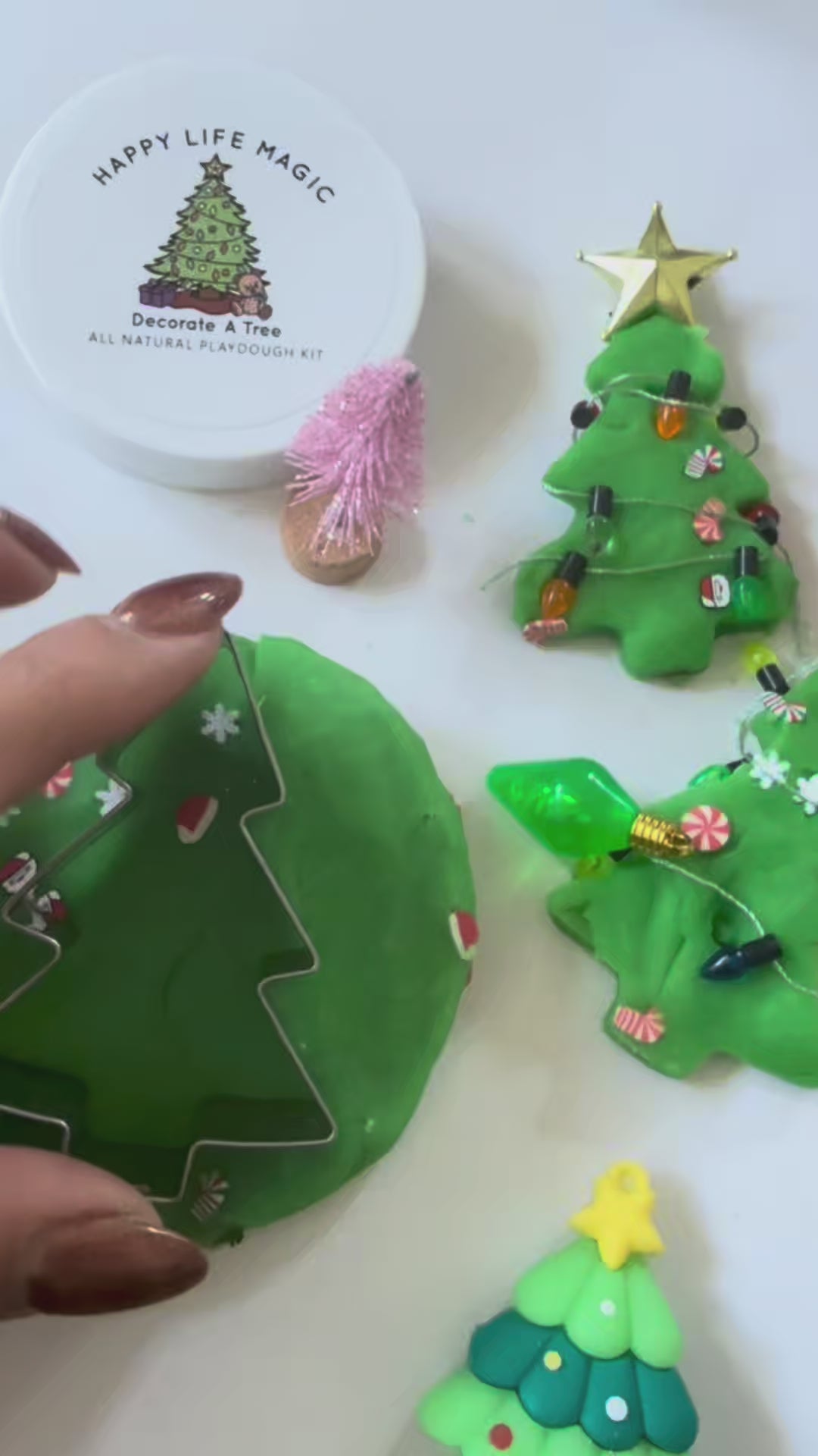 8 oz. Decorate a Tree